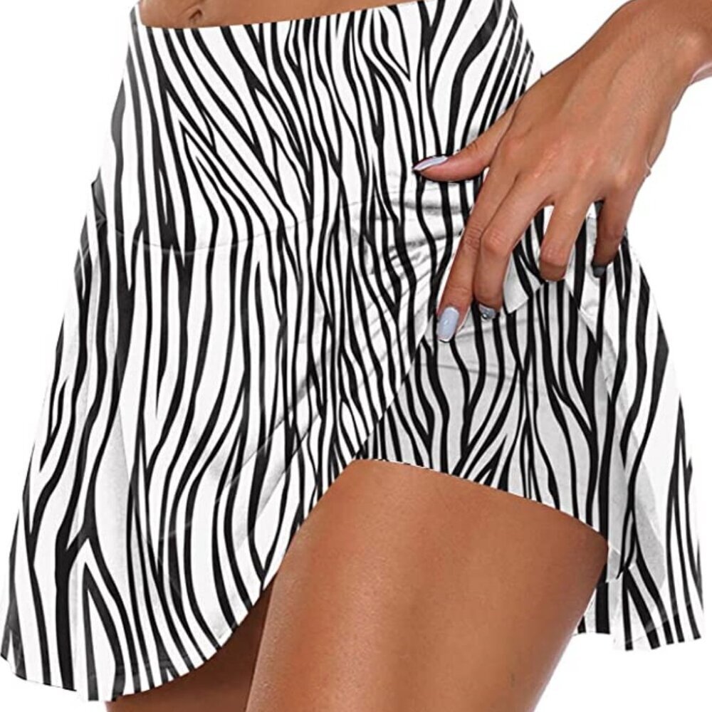 Travel Passions - Black & White Leopard Print Butt Lifting Skorts